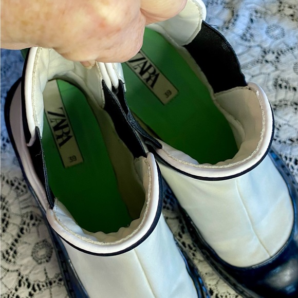 💥ZARA FLAT HEEL ANKLE BOOTS WITH PIPING - OFFICE SIREN💥 - Picture 9 of 13